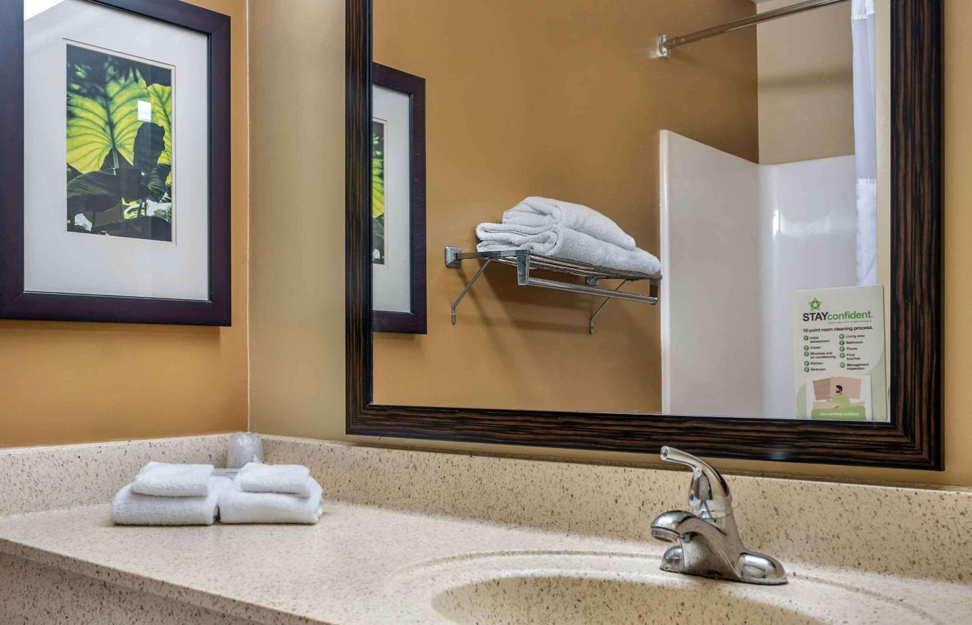 Extended Stay America Suites - Fort Lauderdale - Cypress Creek - Andrews Ave Oakland Park Exterior photo