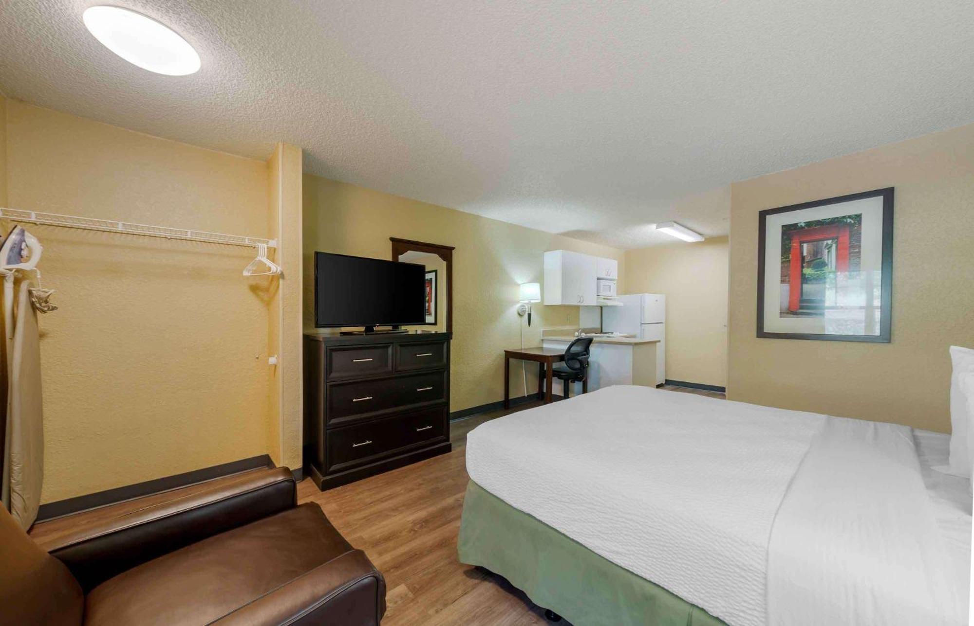 Extended Stay America Suites - Fort Lauderdale - Cypress Creek - Andrews Ave Oakland Park Exterior photo