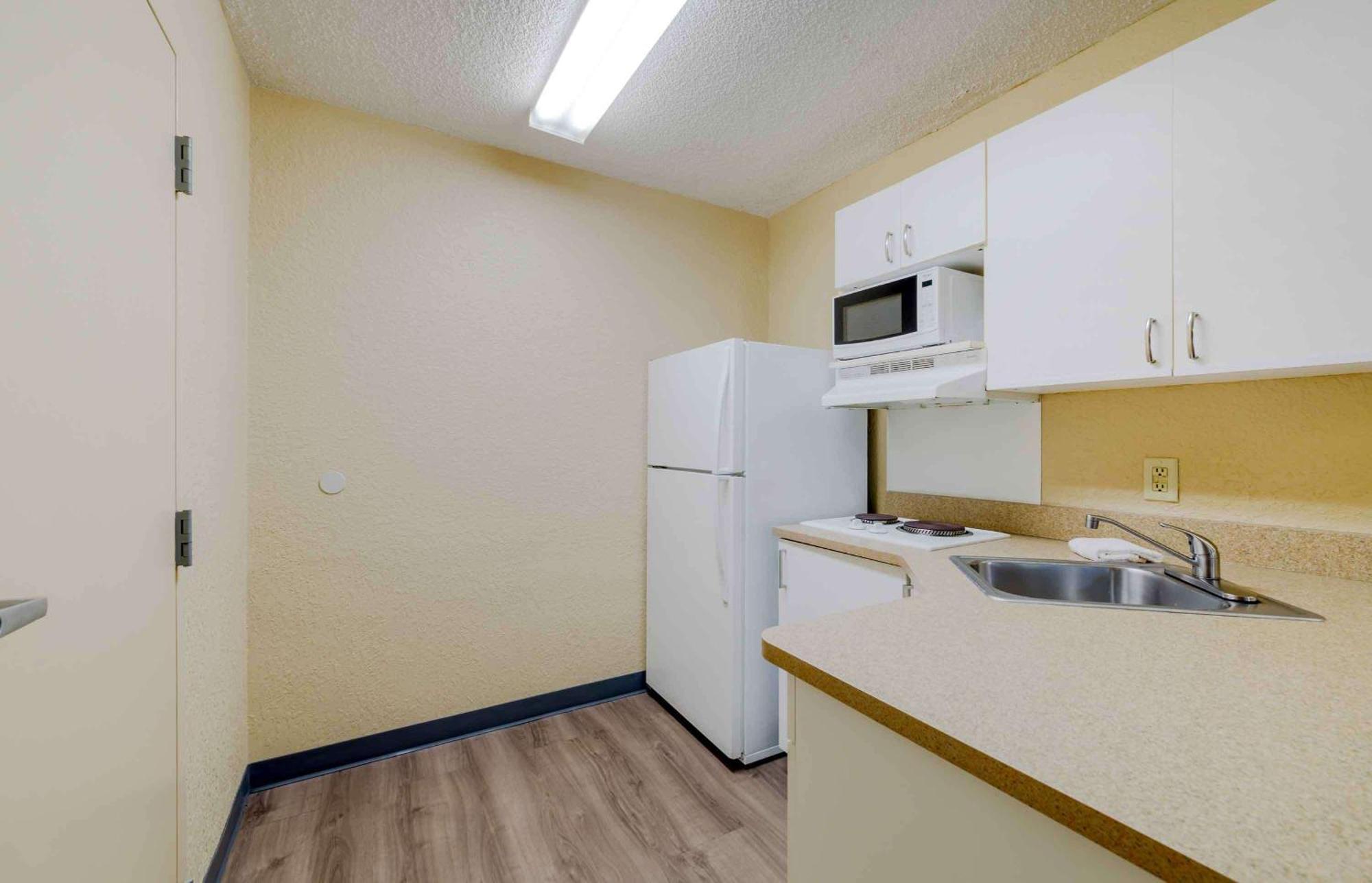 Extended Stay America Suites - Fort Lauderdale - Cypress Creek - Andrews Ave Oakland Park Exterior photo