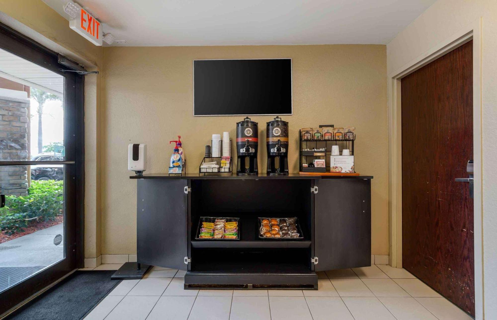 Extended Stay America Suites - Fort Lauderdale - Cypress Creek - Andrews Ave Oakland Park Exterior photo