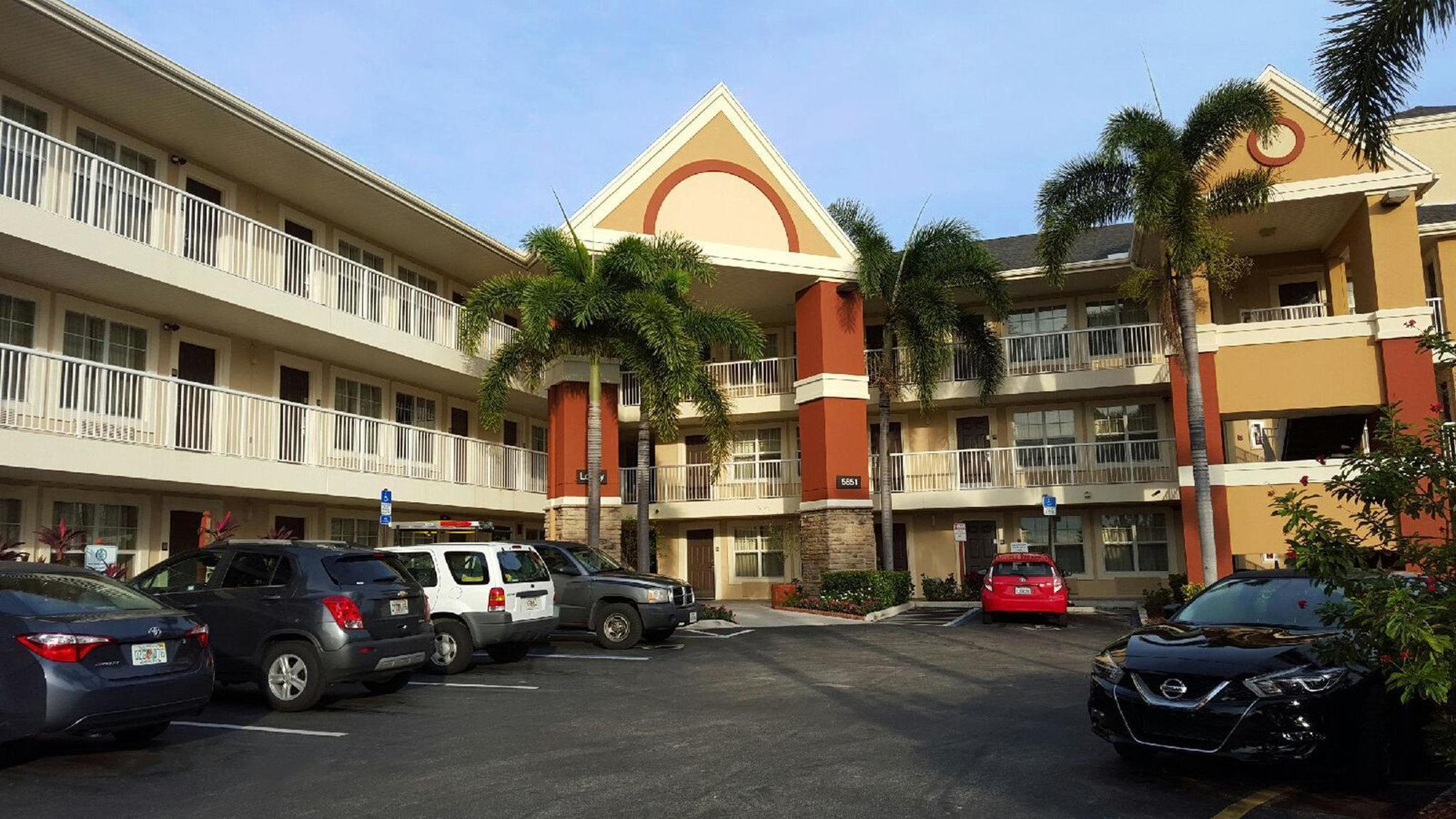 Extended Stay America Suites - Fort Lauderdale - Cypress Creek - Andrews Ave Oakland Park Exterior photo